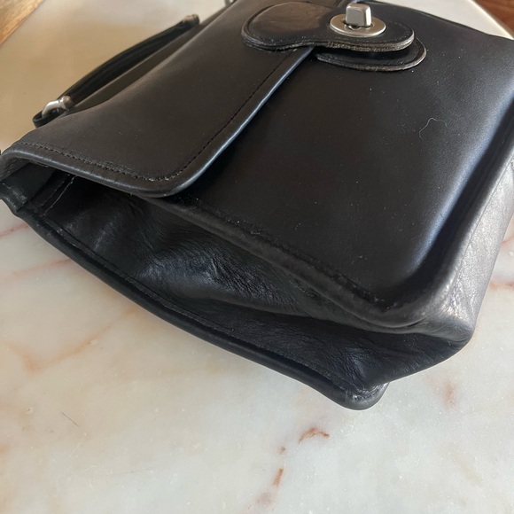 Project Bag: Coach Vintage Willis Black Leather Bag with Nickel hardware - Picture 5 of 13